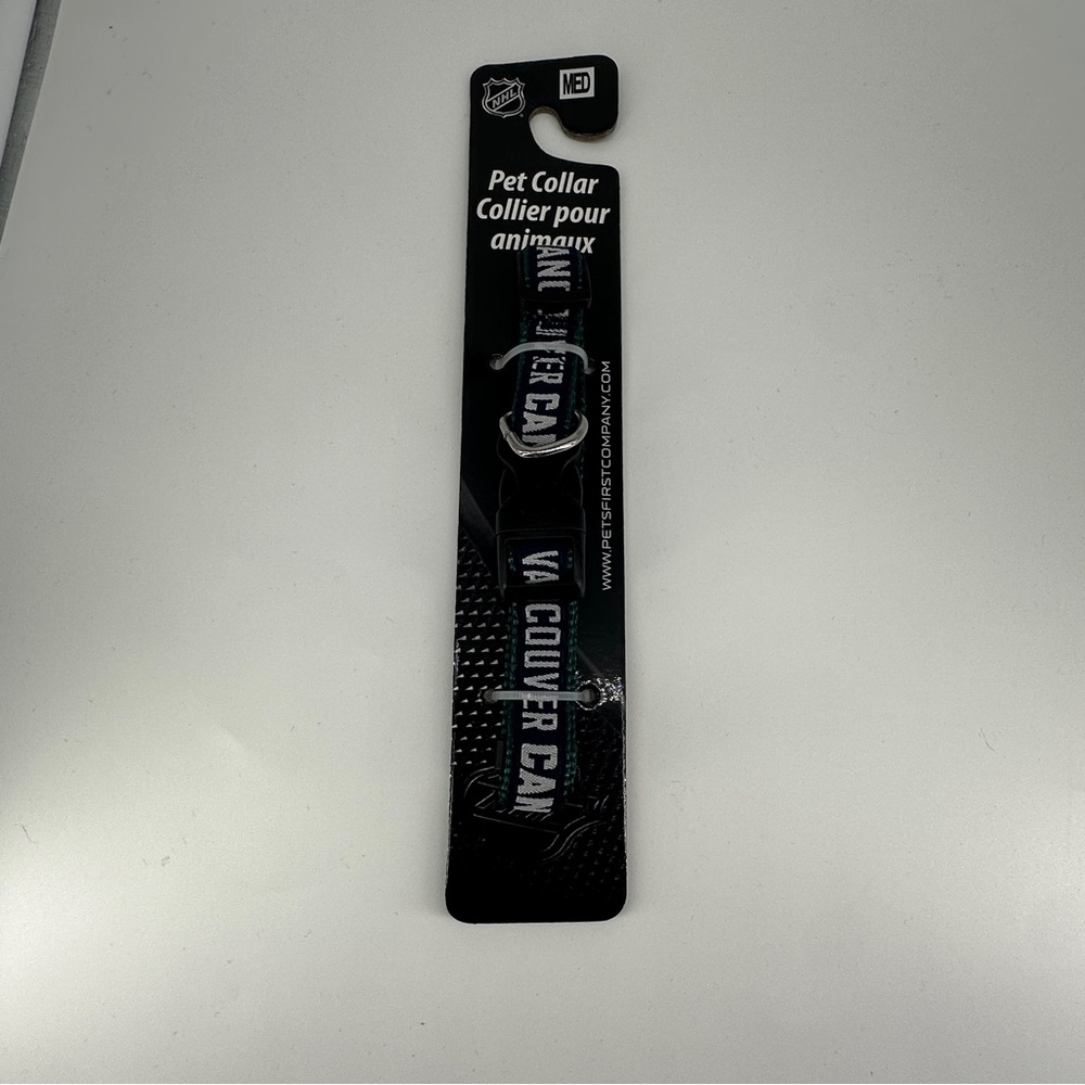 NHL Vancouver Canucks Pet Collar Size M NEW